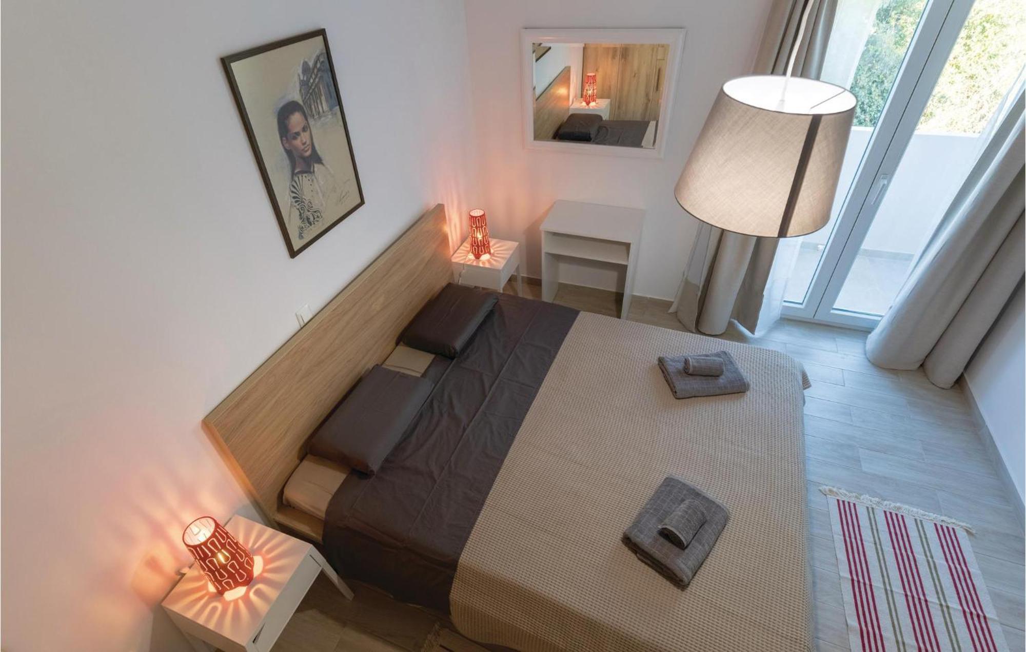 Awesome Apartment In Blace With House Sea View Eksteriør bilde
