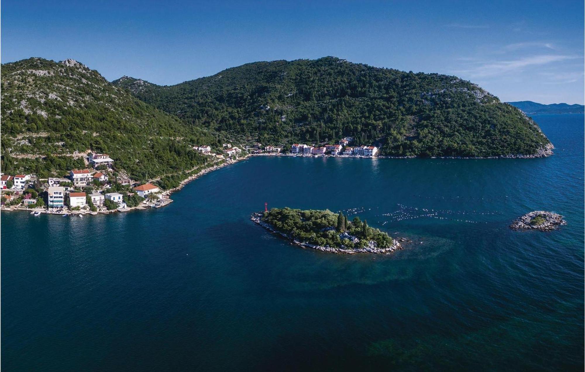 Awesome Apartment In Blace With House Sea View Eksteriør bilde